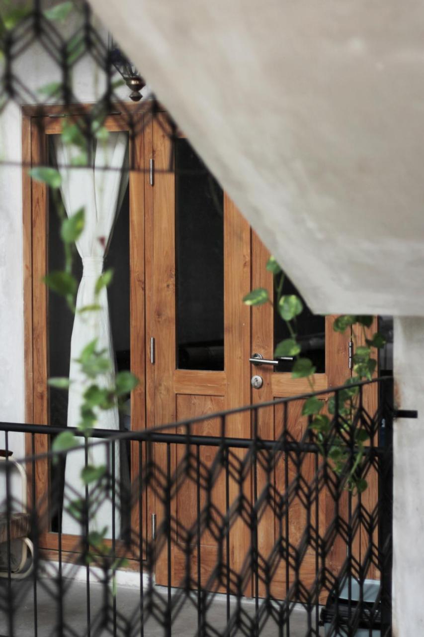 Pawon Cokelat Guesthouse Yogyakarta Exterior foto